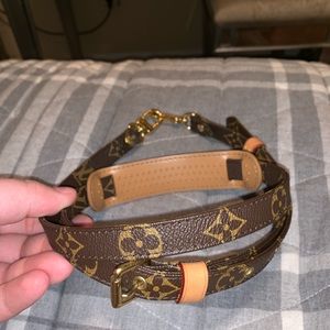 Louis Vuitton adjustable shoulder strap